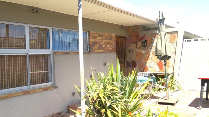 5 Bedroom Property for Sale in Parow North Western Cape